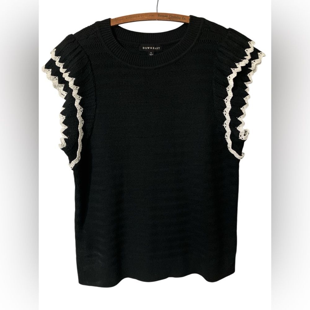 Downeast Top Size XL Crochet Black Cottagecore Sleeveless Crewneck